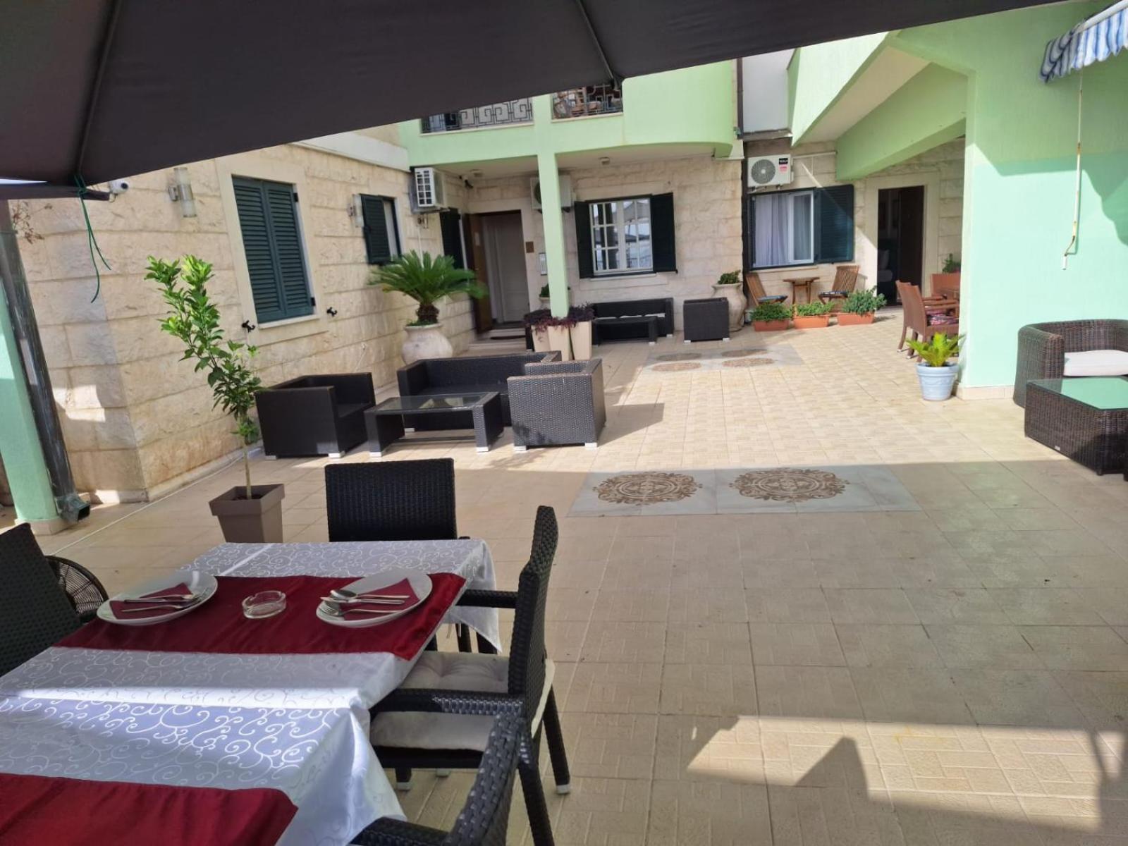 סבטי סטפן Montesan Luxury Apartment Beach Front מראה חיצוני תמונה