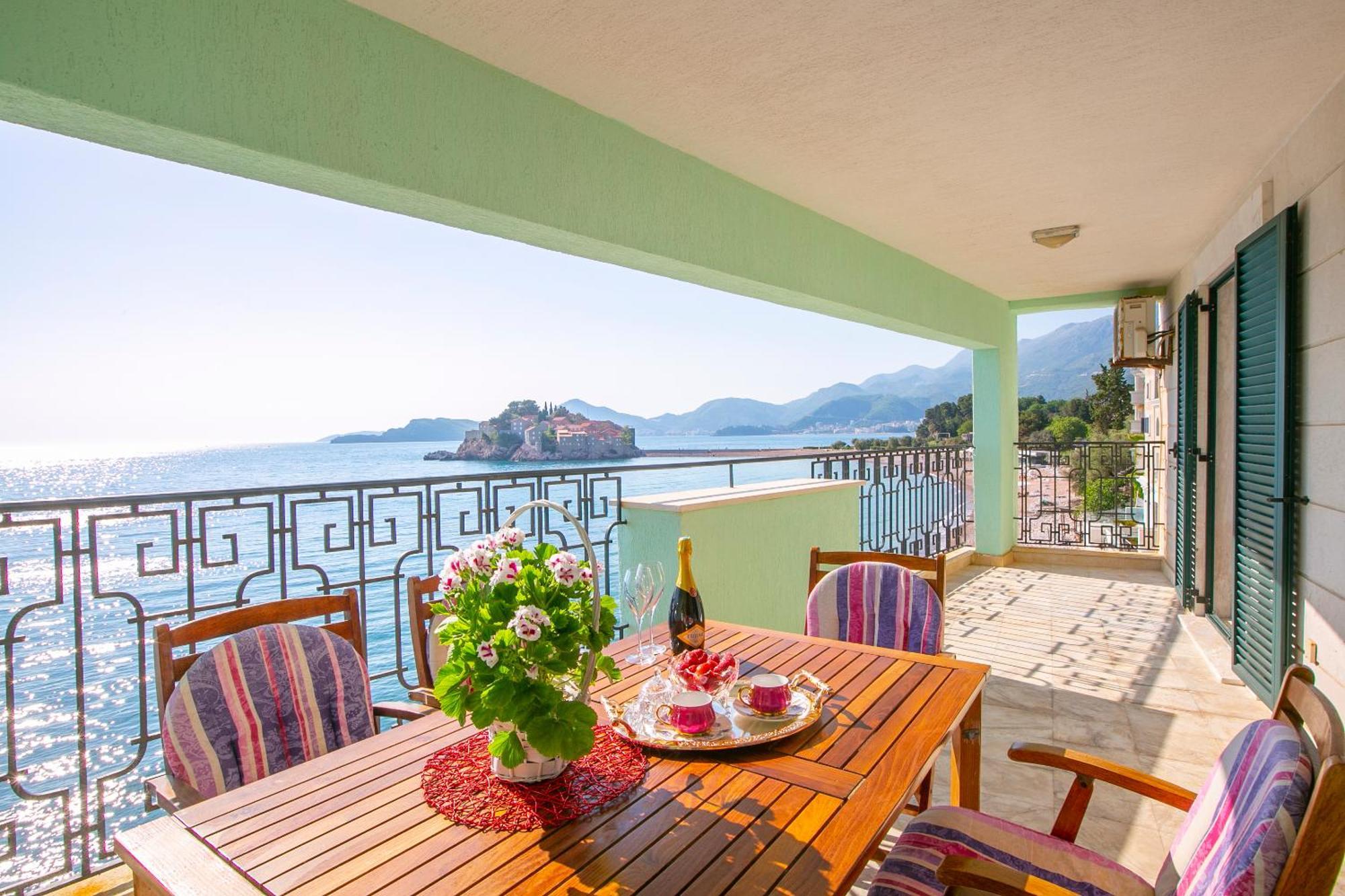 סבטי סטפן Montesan Luxury Apartment Beach Front מראה חיצוני תמונה